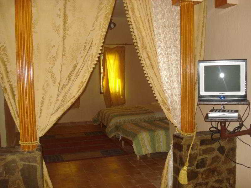 Alnif Auberge Kasbah Meteorites מראה חיצוני תמונה